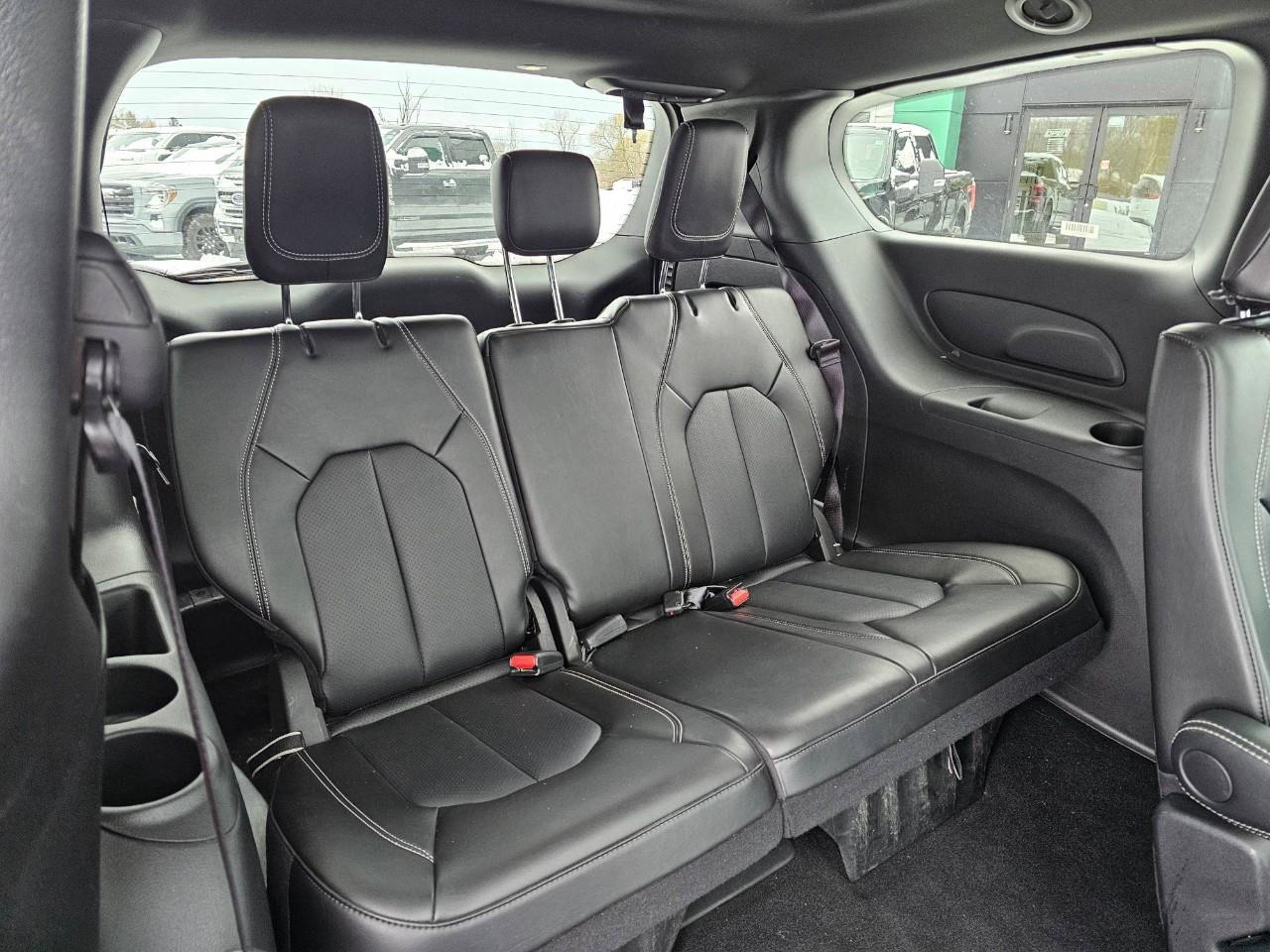 2024 Chrysler Pacifica Touring-L Front-Wheel Drive Passenger Van Photo