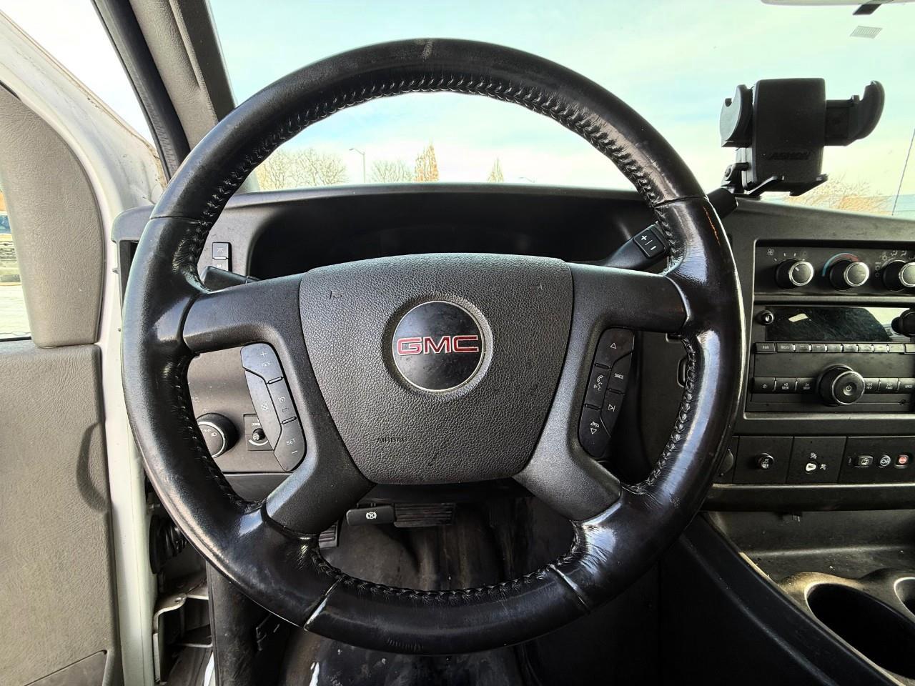 2020 GMC Savana 2500 Work Van Rear-Wheel Drive Cargo Van Photo