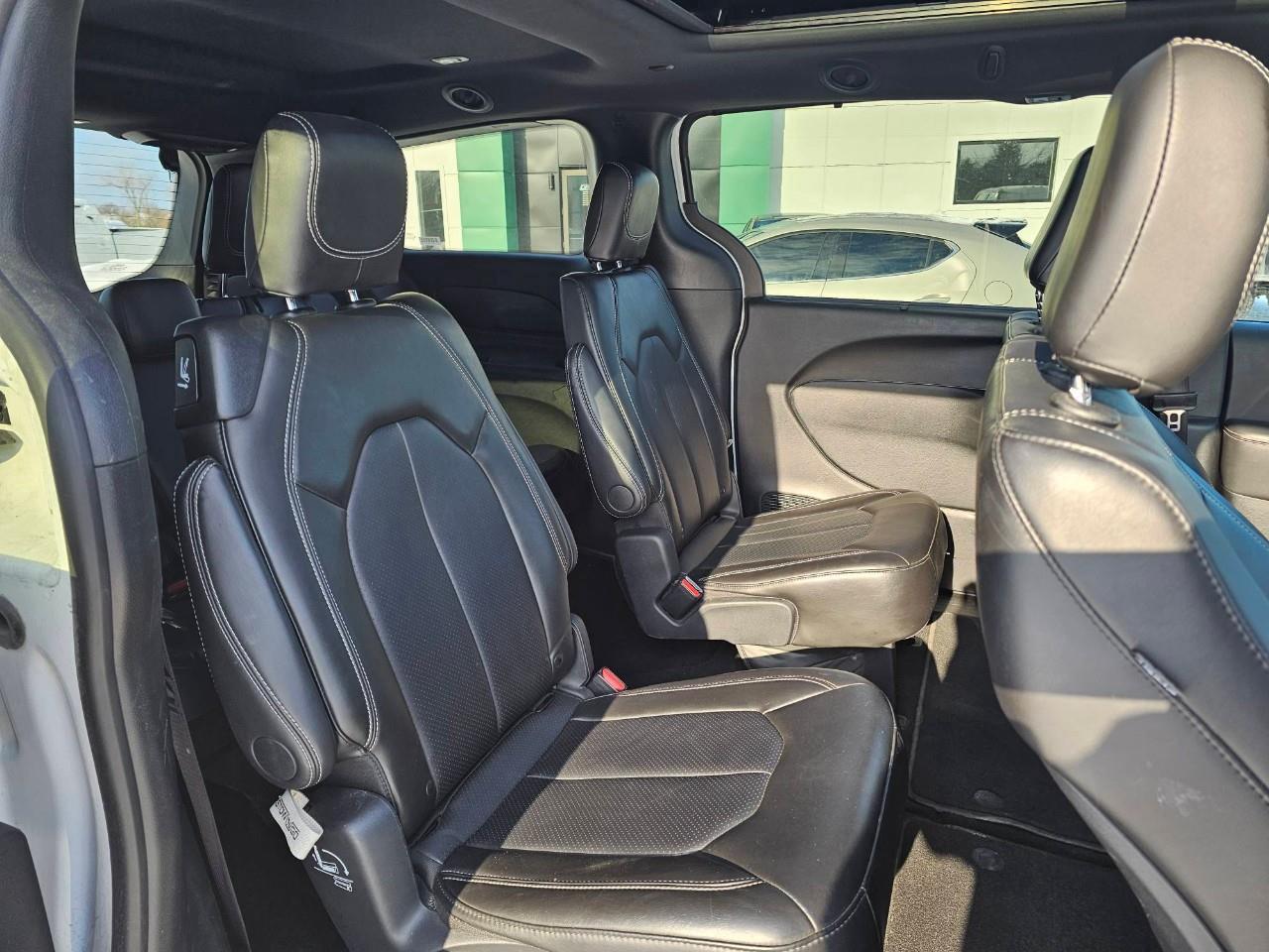 2024 Chrysler Pacifica Touring-L Front-Wheel Drive Passenger Van Photo