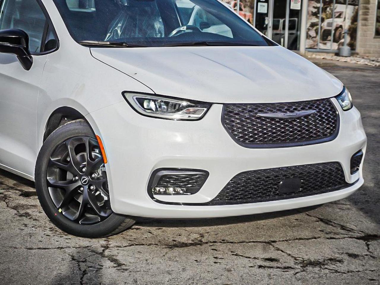 2026 Chrysler Pacifica  Photo