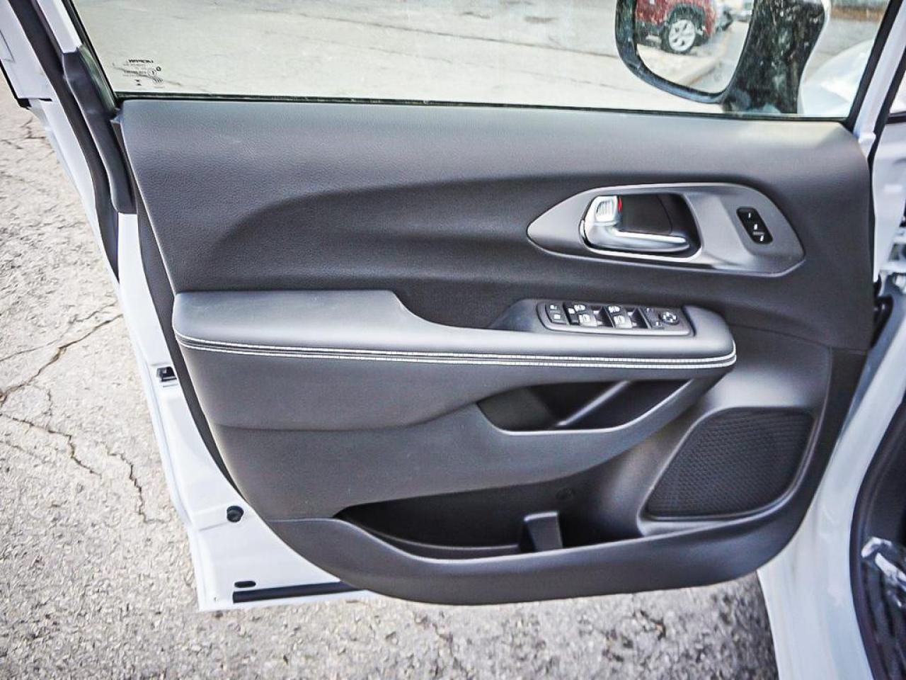 2026 Chrysler Pacifica  Photo