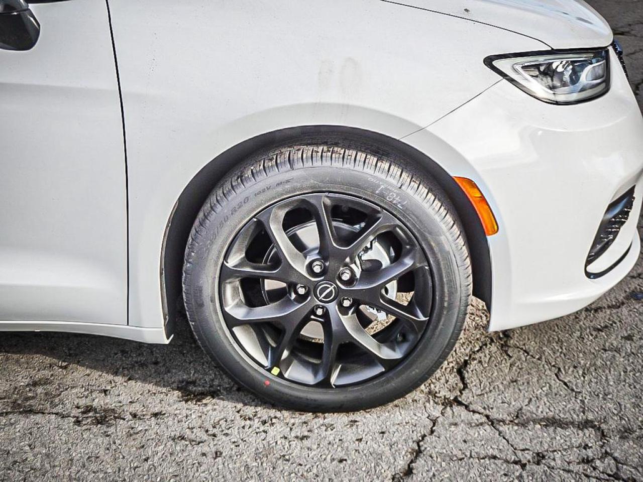 2026 Chrysler Pacifica  Photo