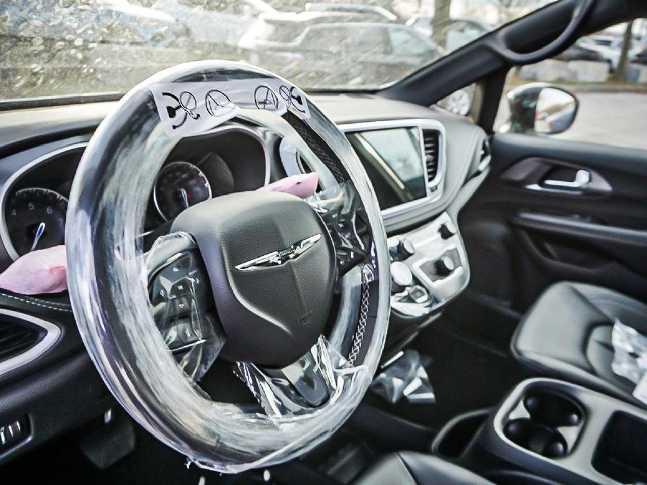 2026 Chrysler Pacifica  Photo