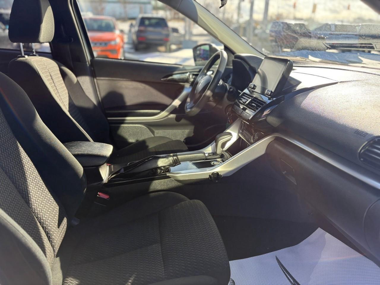 2022 Mitsubishi Eclipse Cross ES 4dr S-AWC Photo