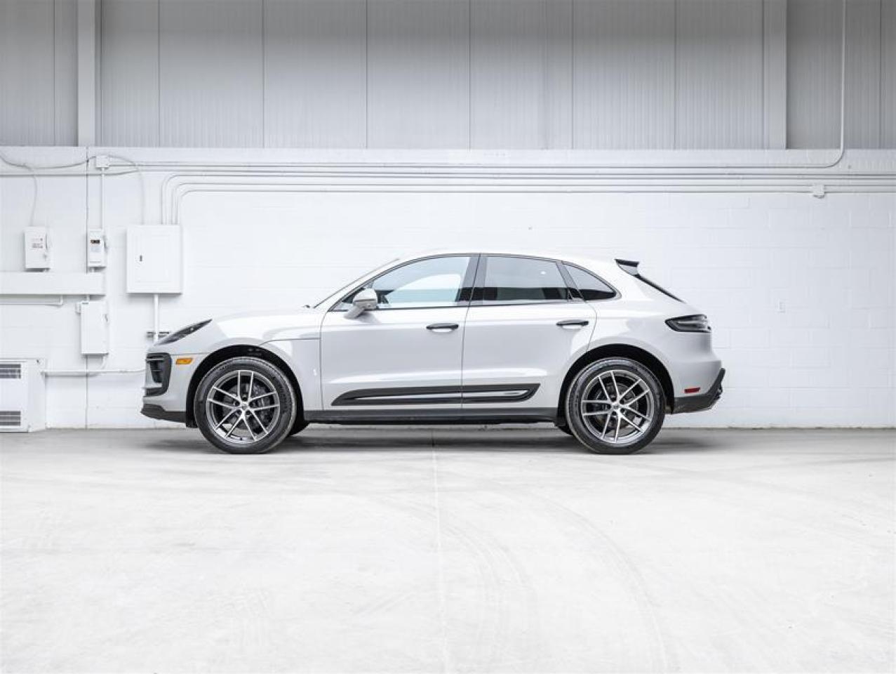 2024 Porsche Macan  Photo