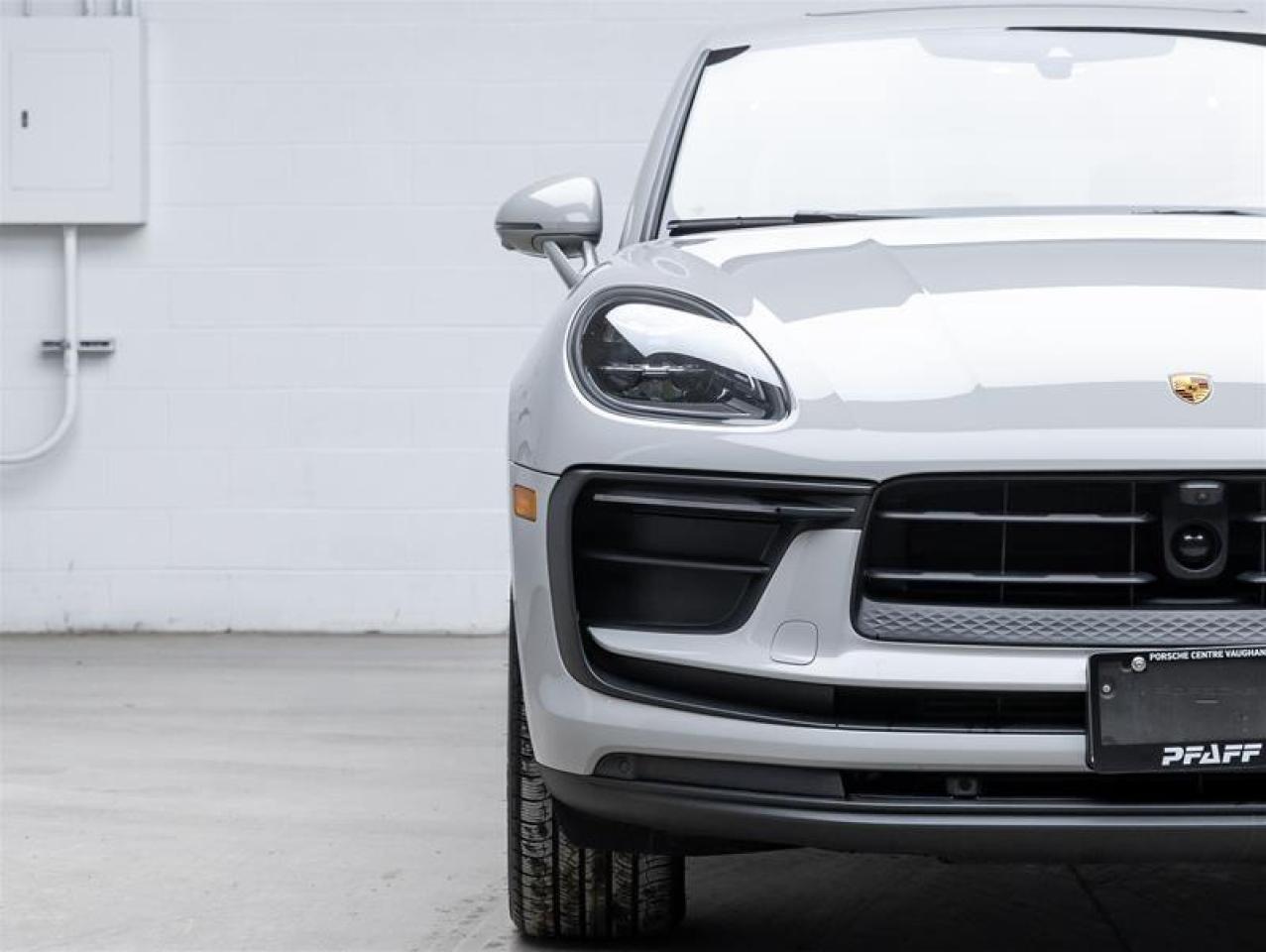 2024 Porsche Macan  Photo