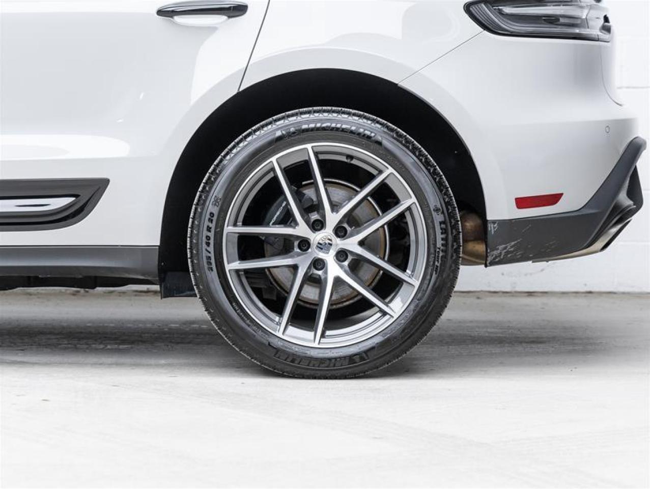 2024 Porsche Macan  Photo