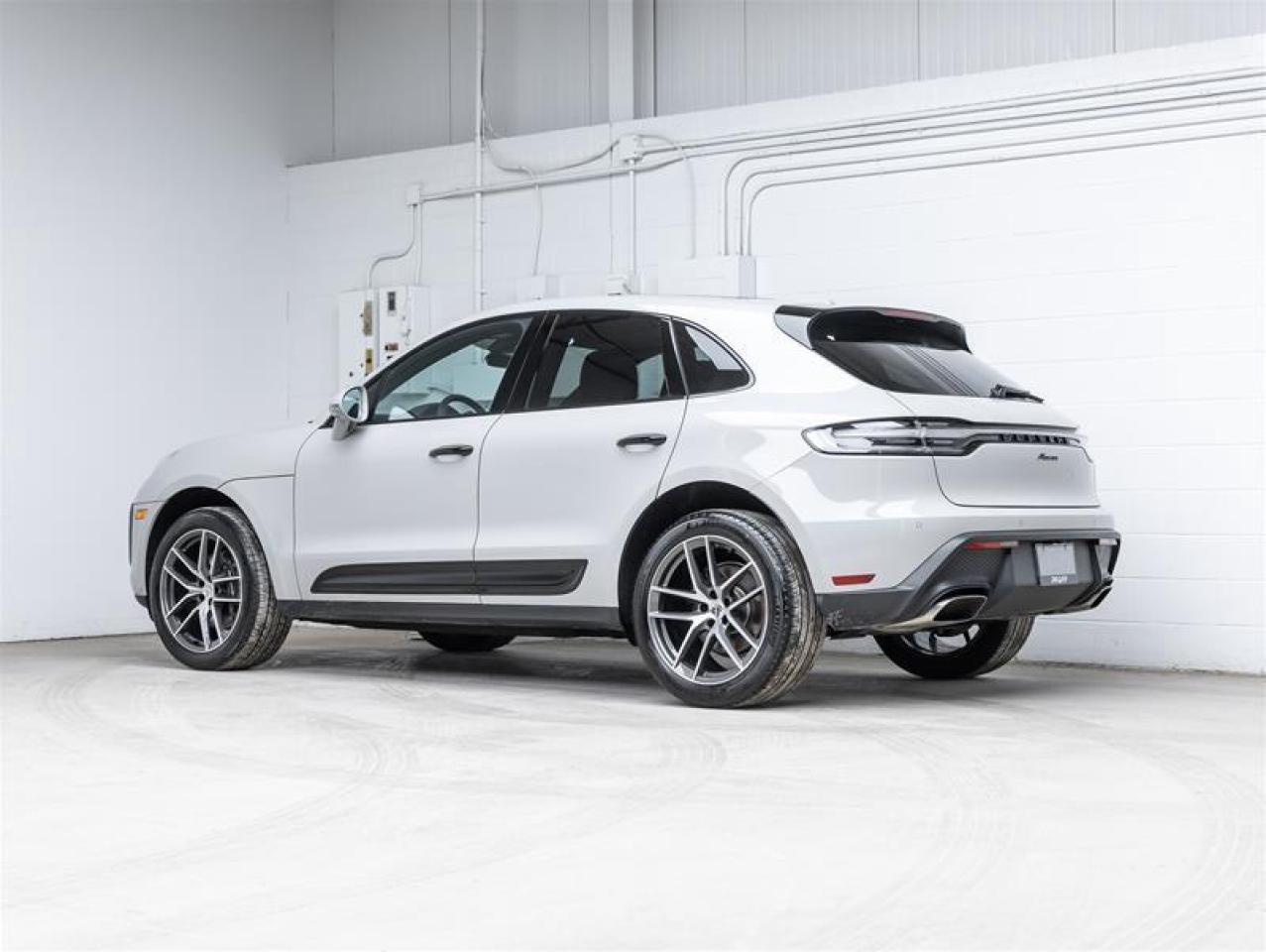 2024 Porsche Macan  Photo