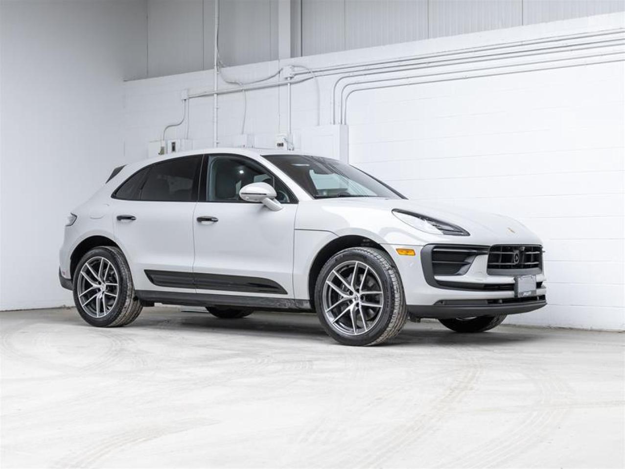 2024 Porsche Macan  Photo