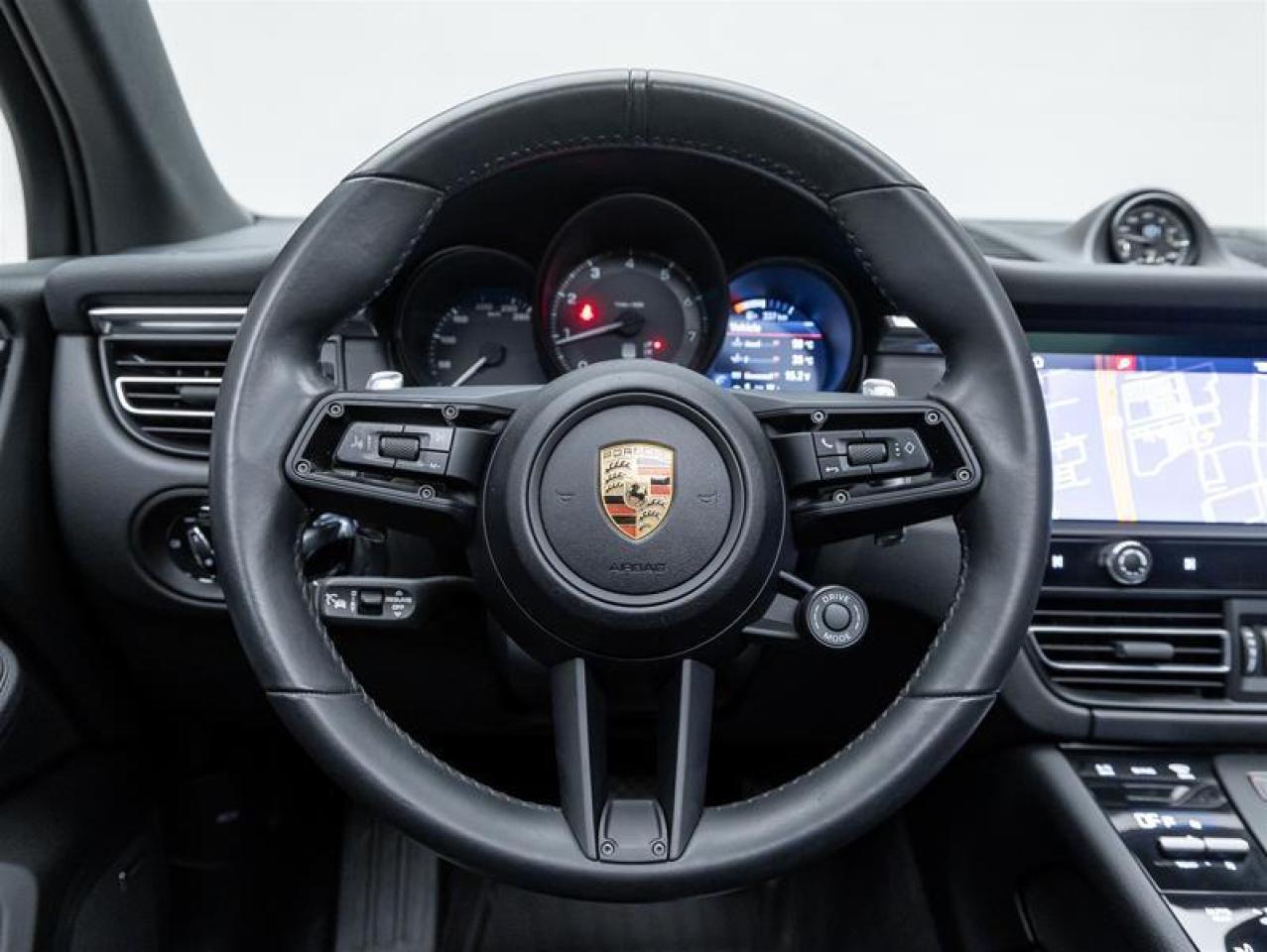 2024 Porsche Macan  Photo