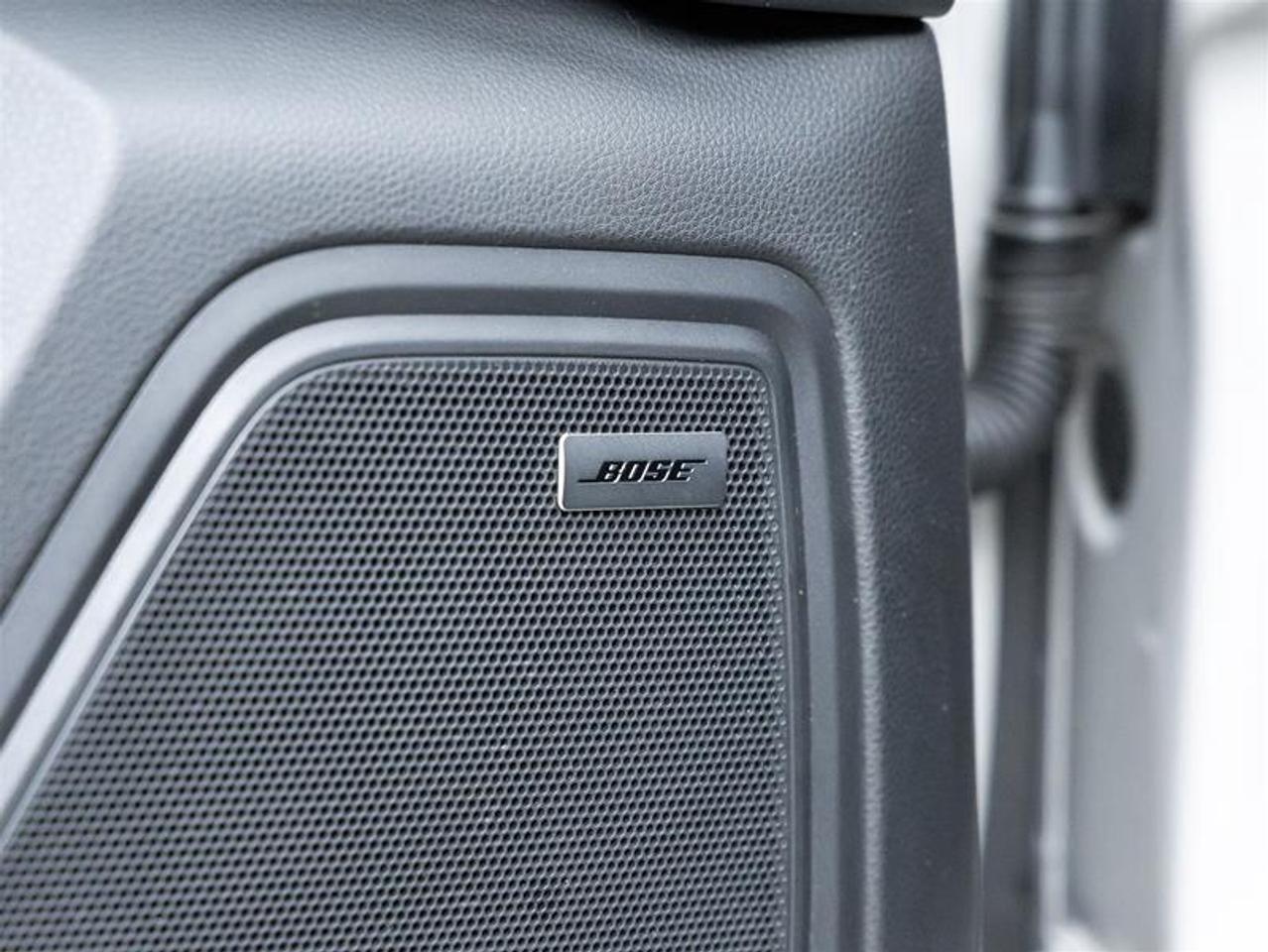 2024 Porsche Macan  Photo