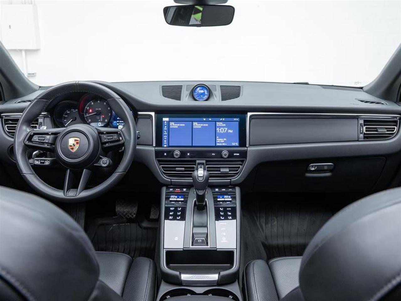 2024 Porsche Macan  Photo