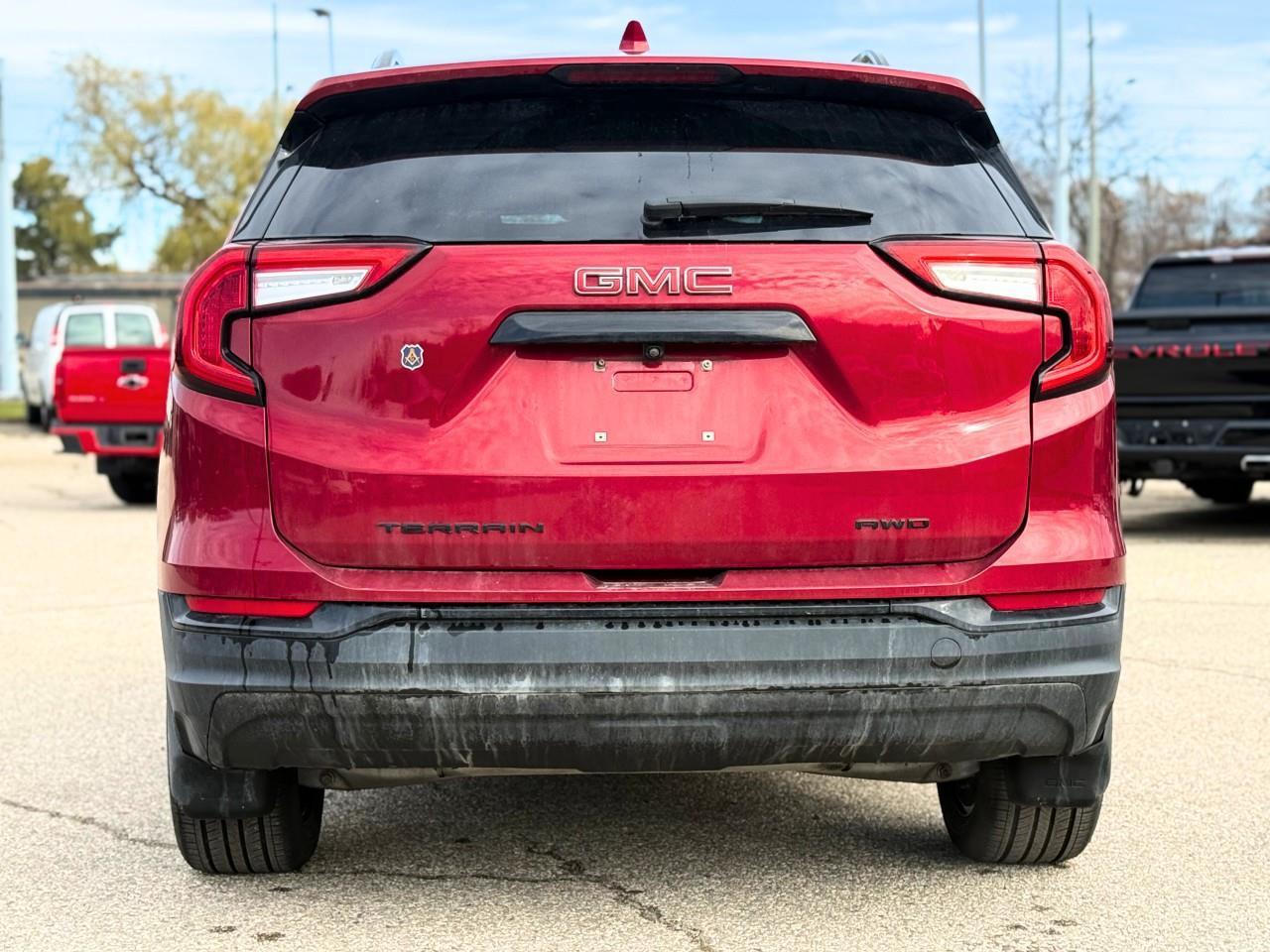 2022 GMC Terrain SLE All-wheel Drive Photo3