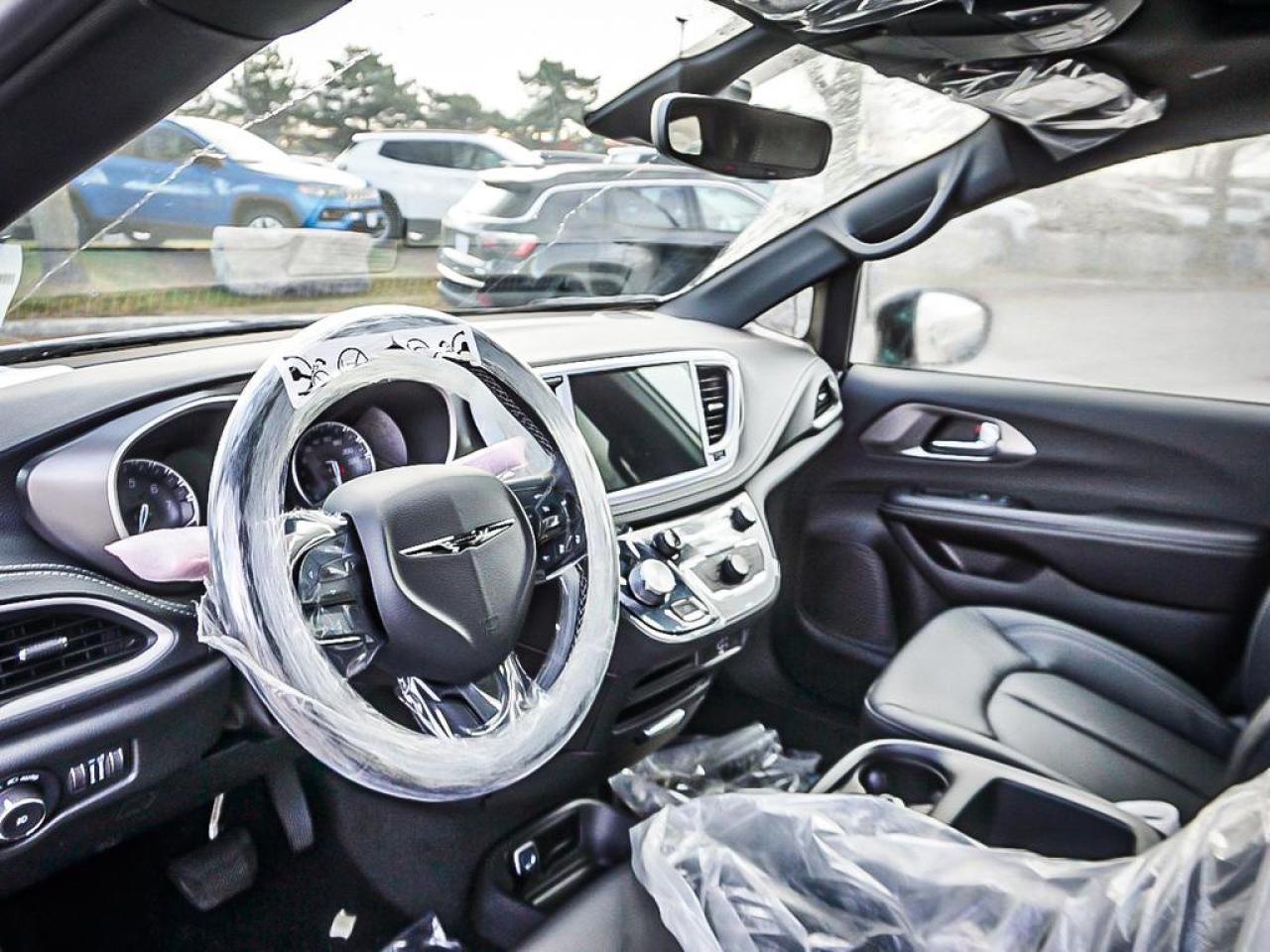 2026 Chrysler Pacifica  Photo