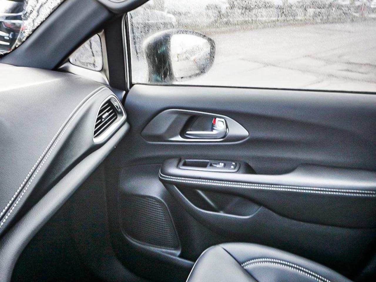 2026 Chrysler Pacifica  Photo