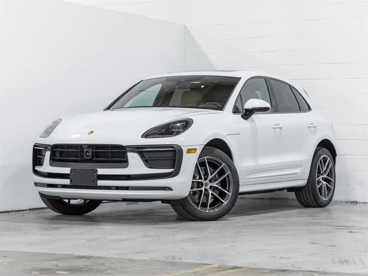 2026 Porsche Macan  Photo