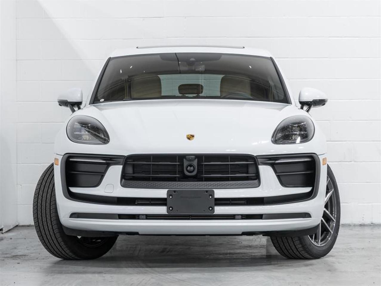 2026 Porsche Macan  Photo