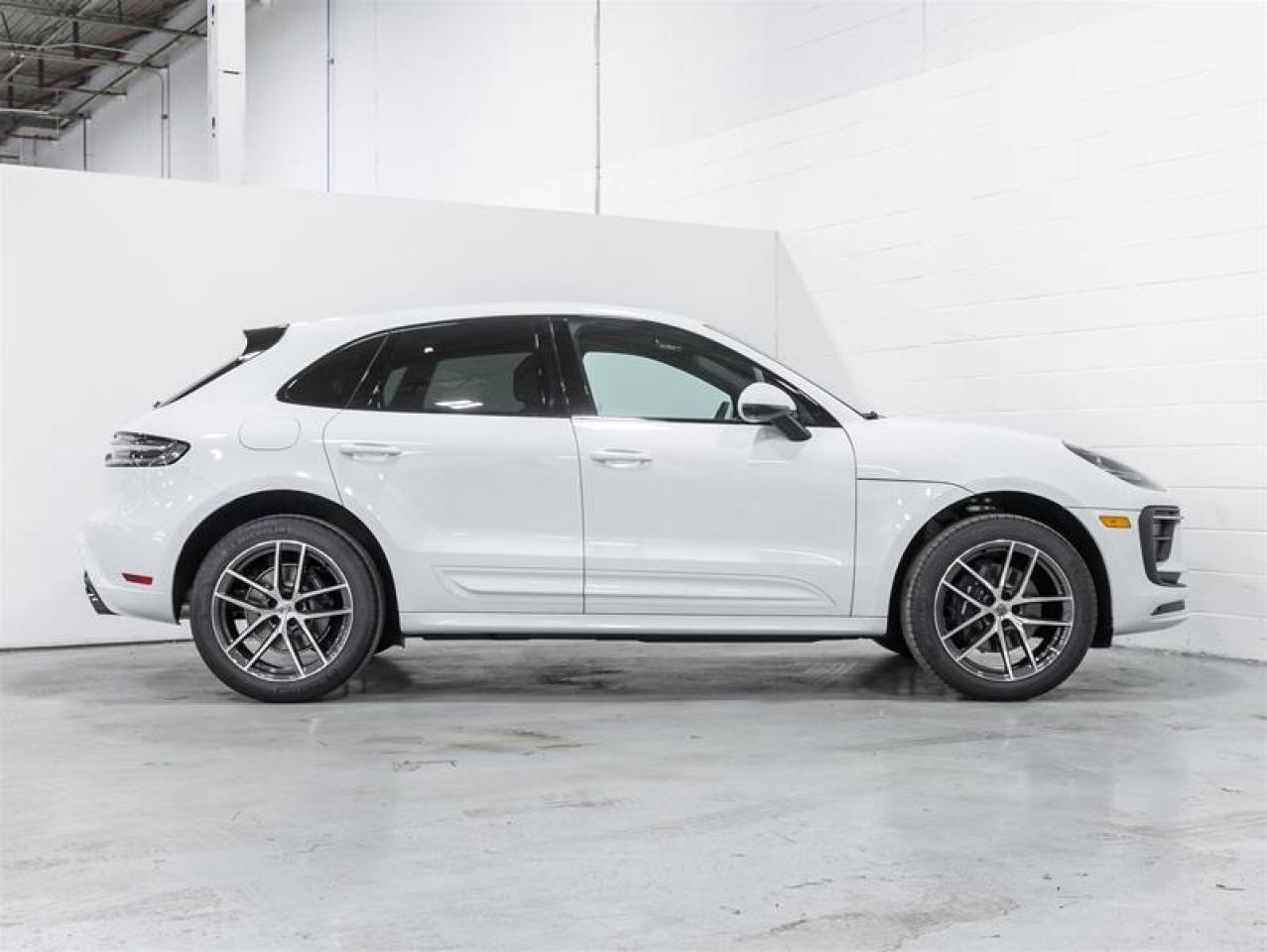 2026 Porsche Macan  Photo