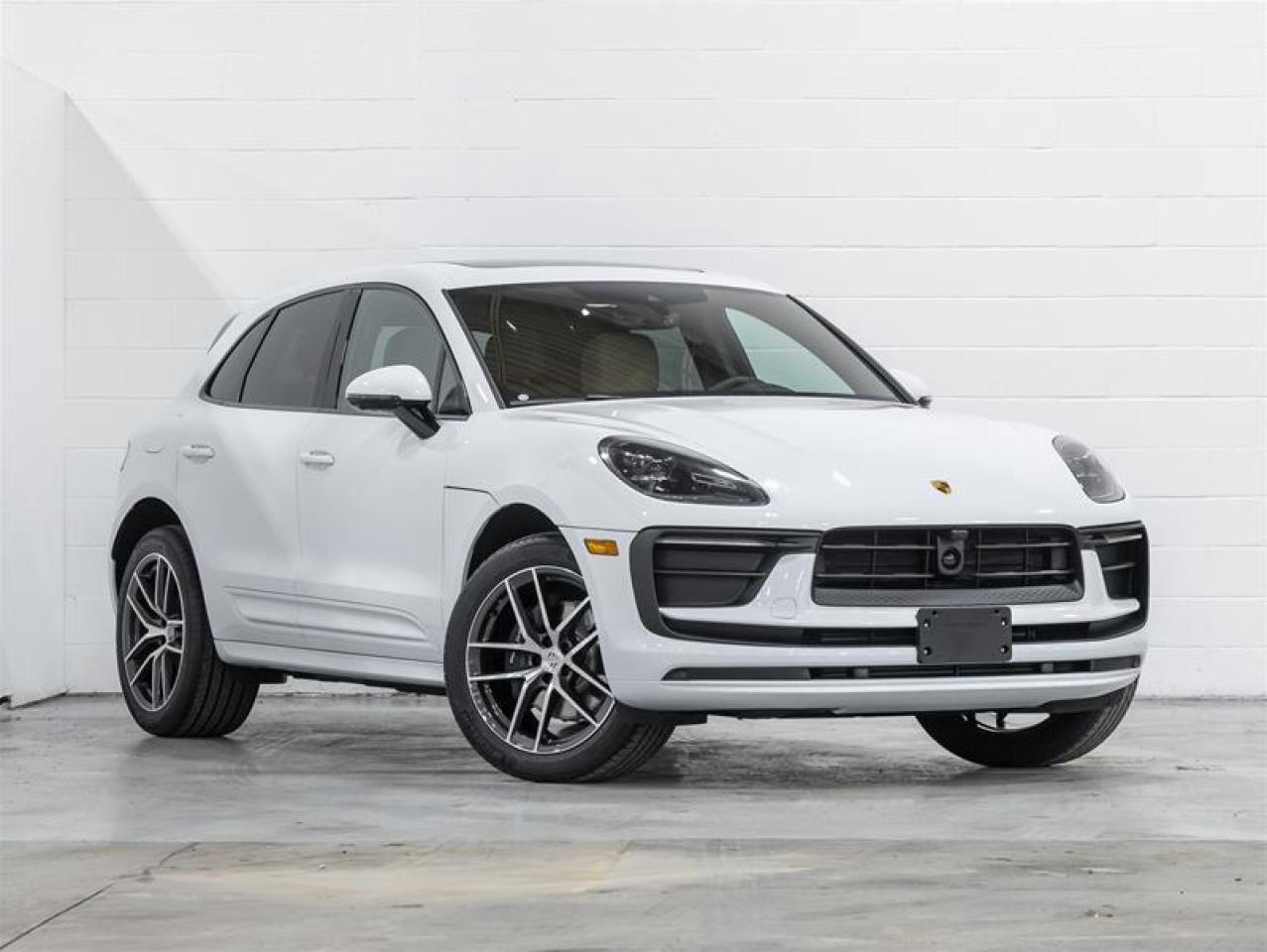 2026 Porsche Macan  Photo