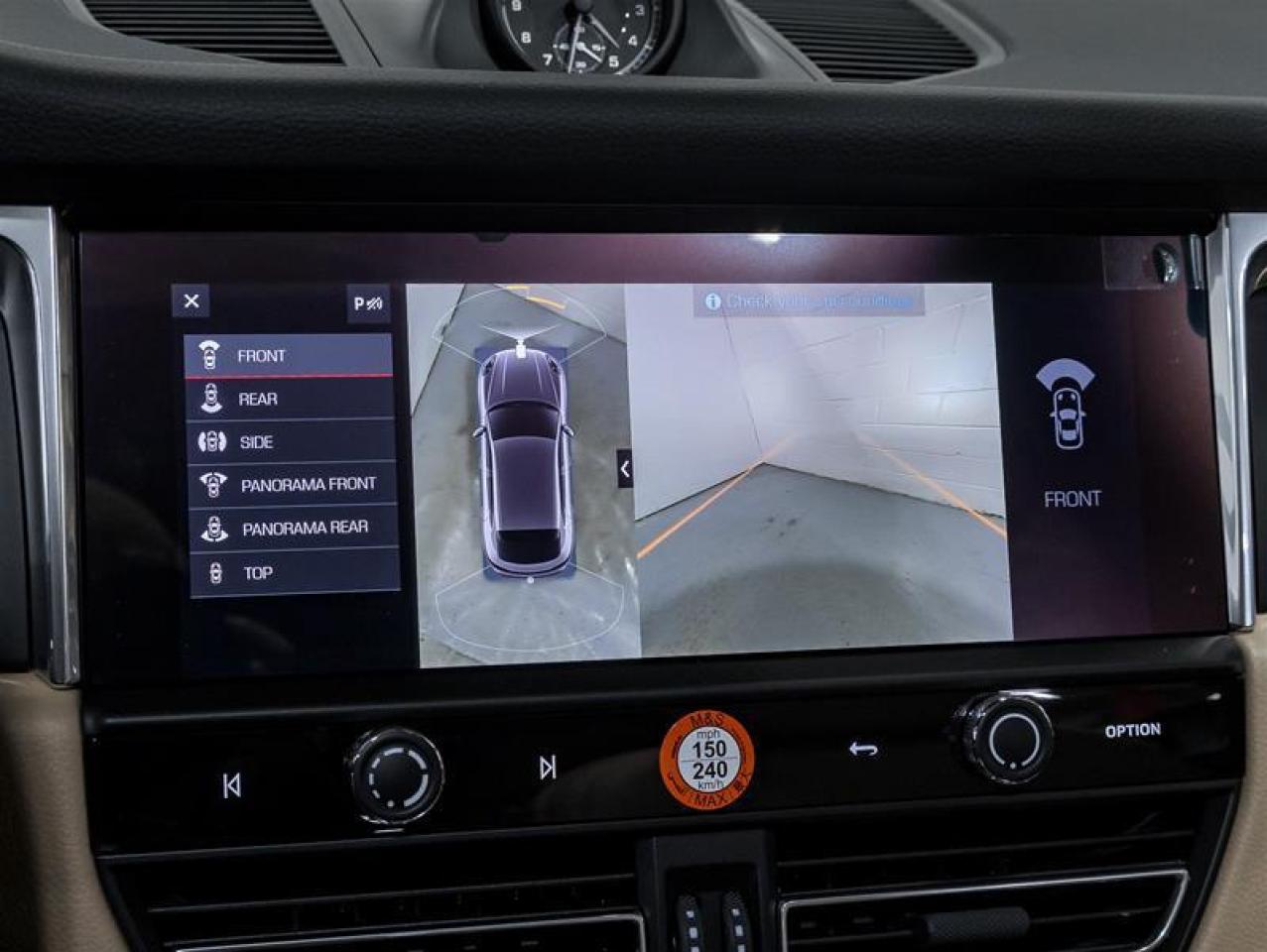 2026 Porsche Macan  Photo