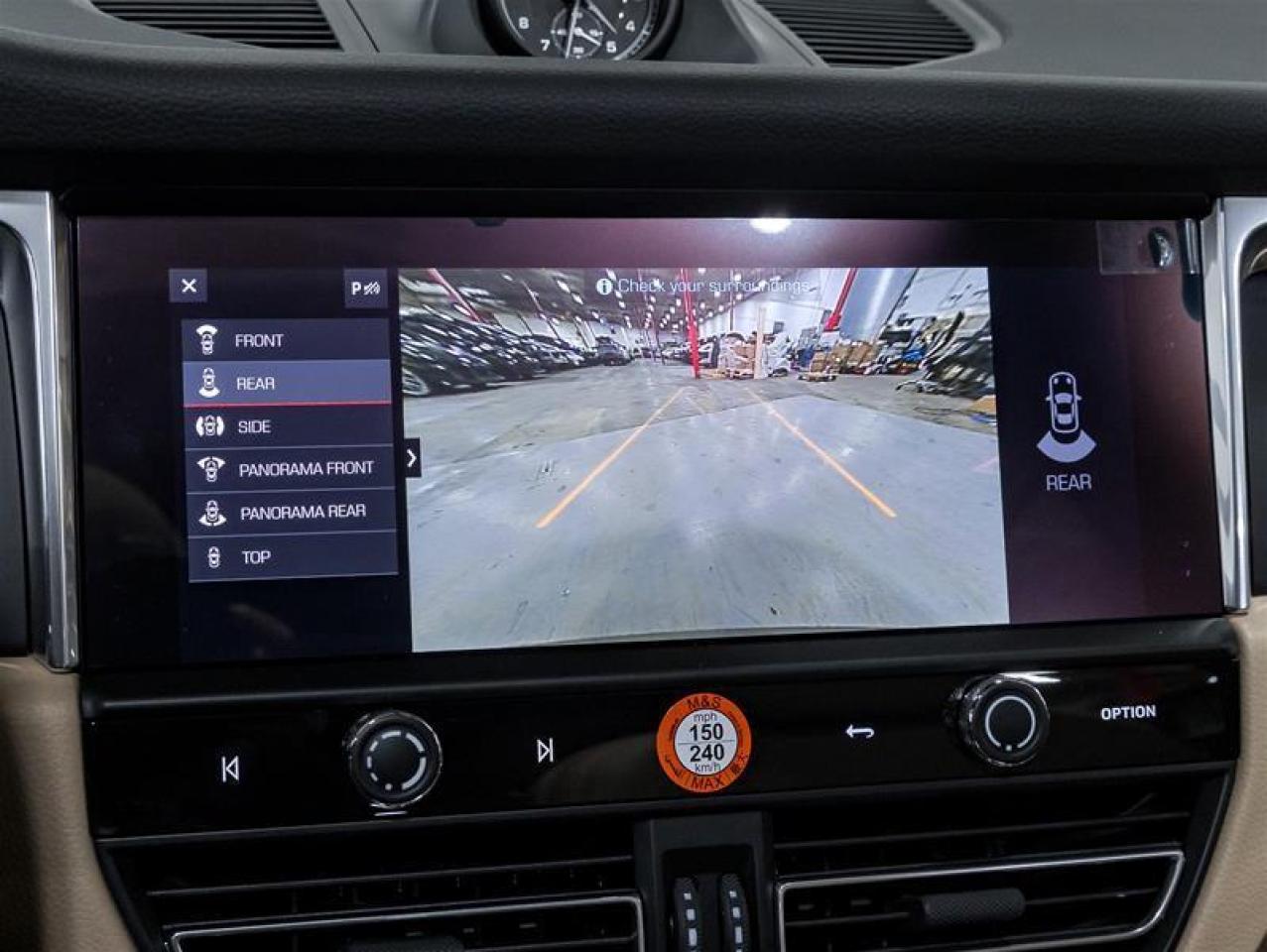 2026 Porsche Macan  Photo