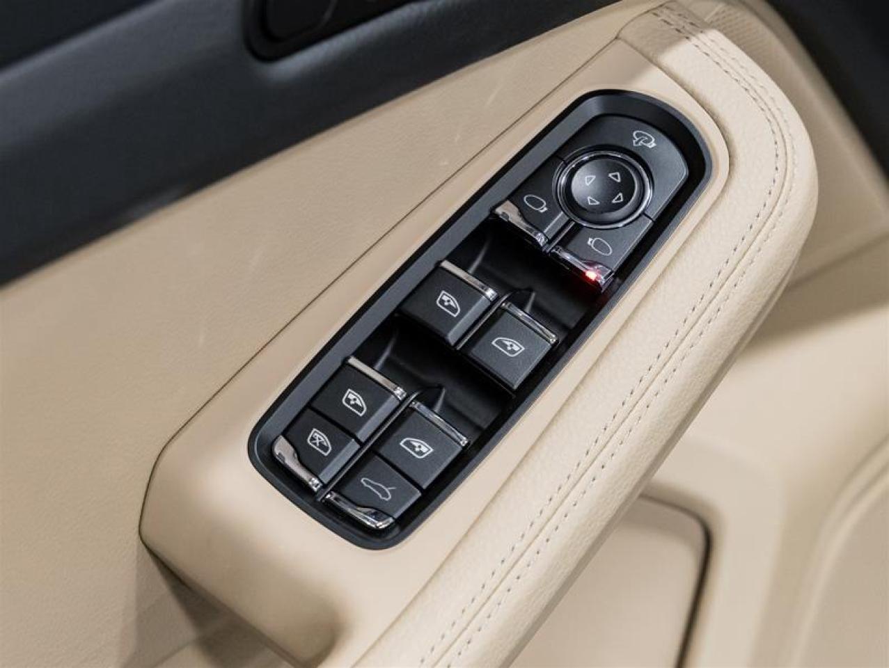 2026 Porsche Macan  Photo