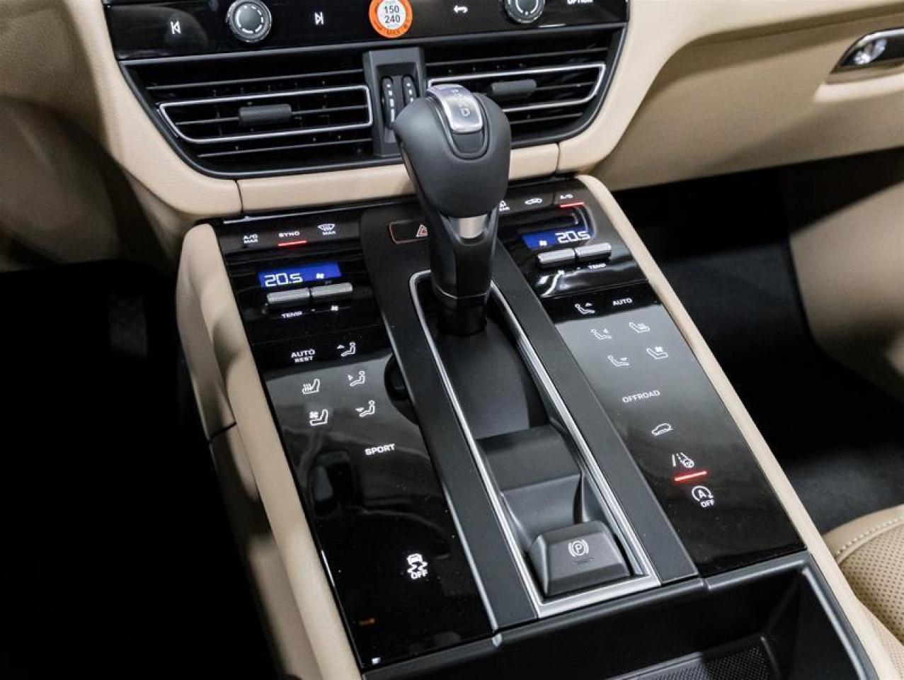 2026 Porsche Macan  Photo