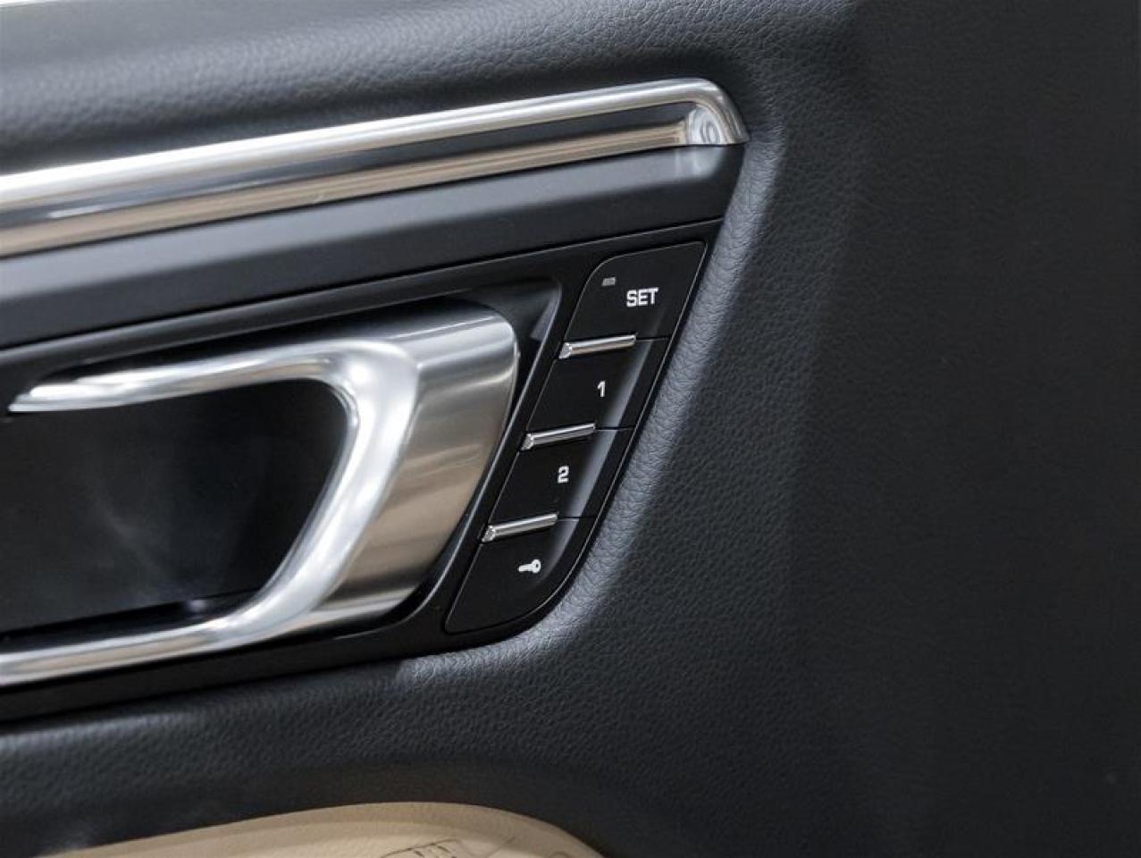 2026 Porsche Macan  Photo