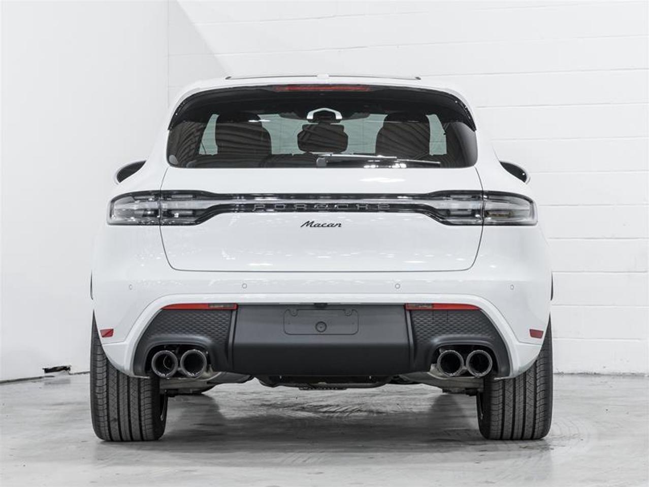 2026 Porsche Macan  Photo