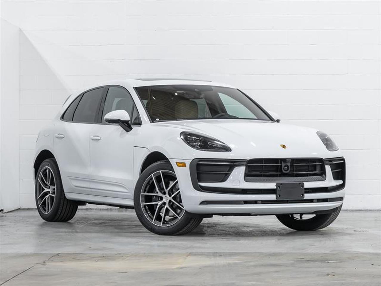 2026 Porsche Macan  Photo