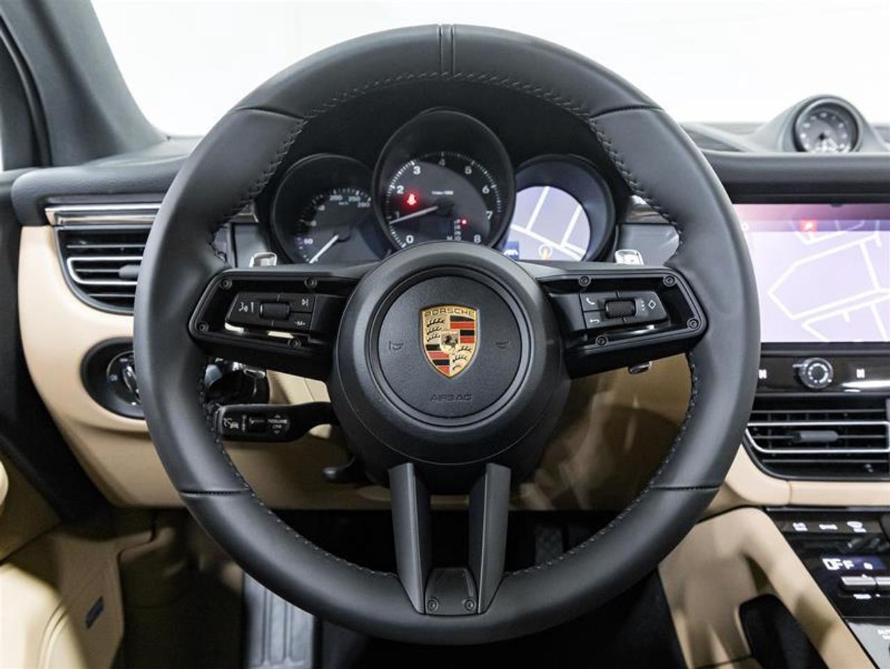 2026 Porsche Macan  Photo