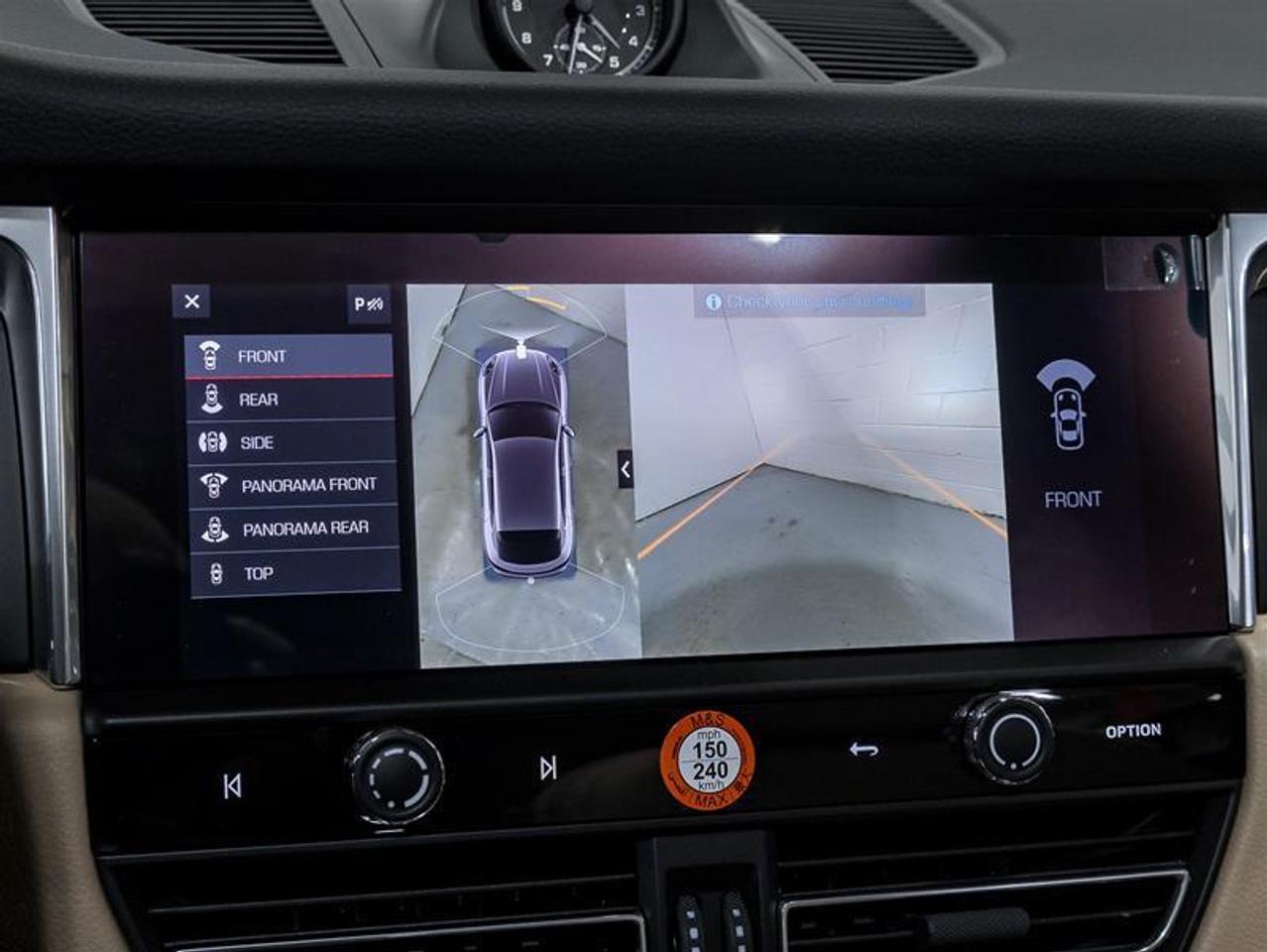 2026 Porsche Macan  Photo