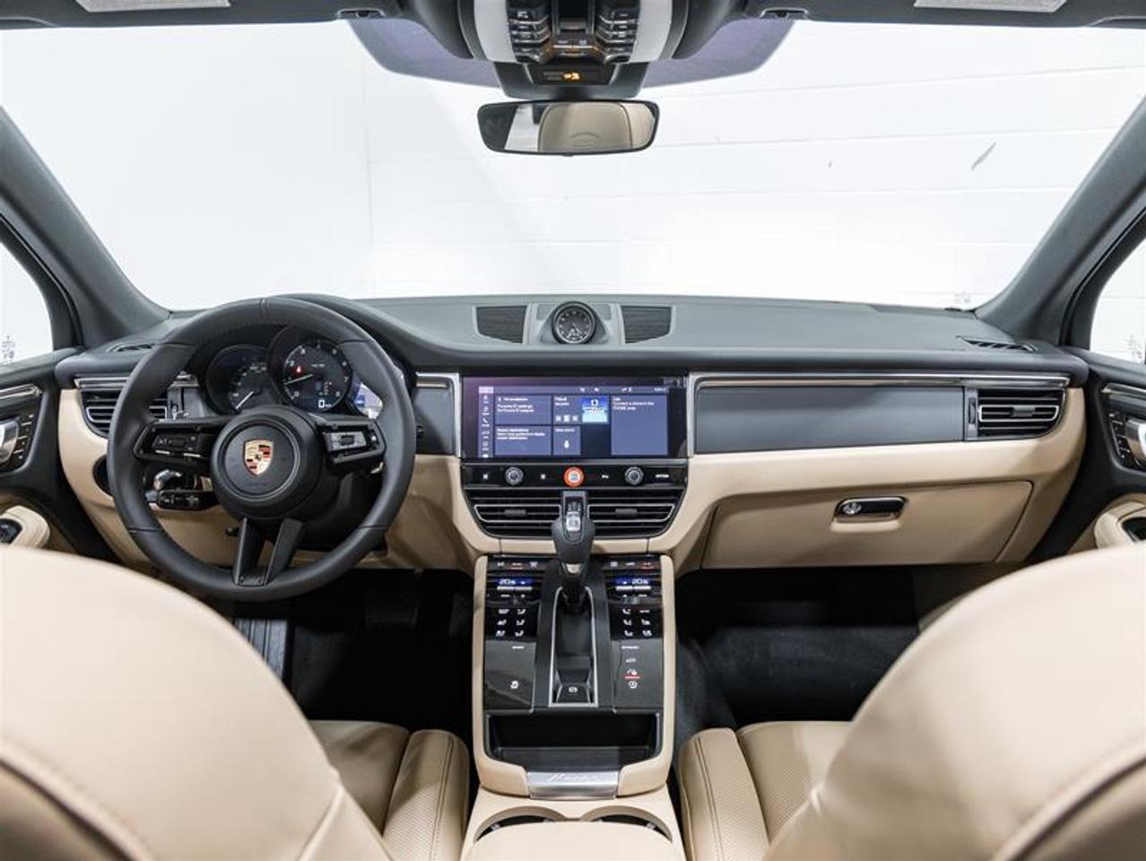 2026 Porsche Macan  Photo