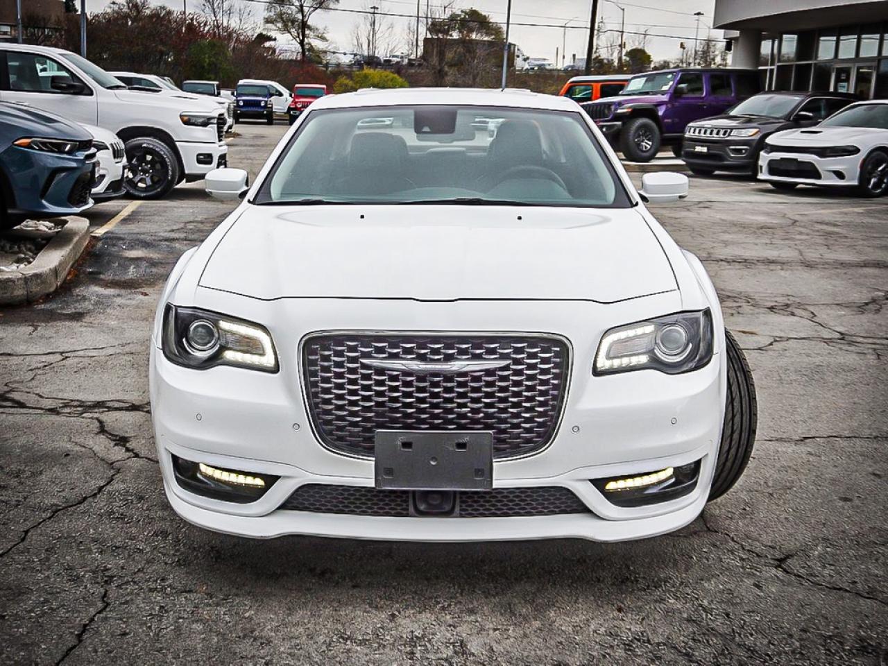2023 Chrysler 300  Photo