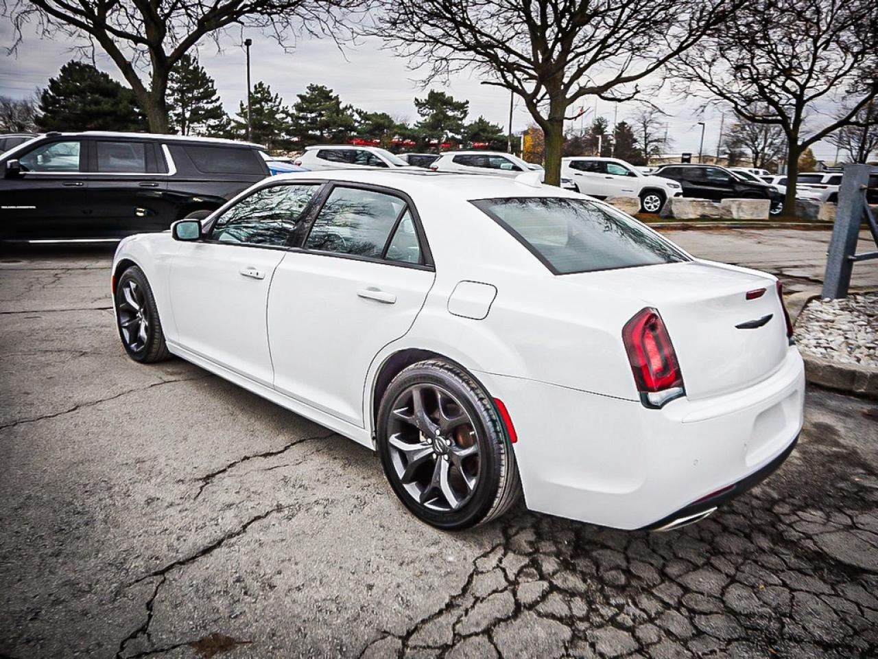 2023 Chrysler 300  Photo