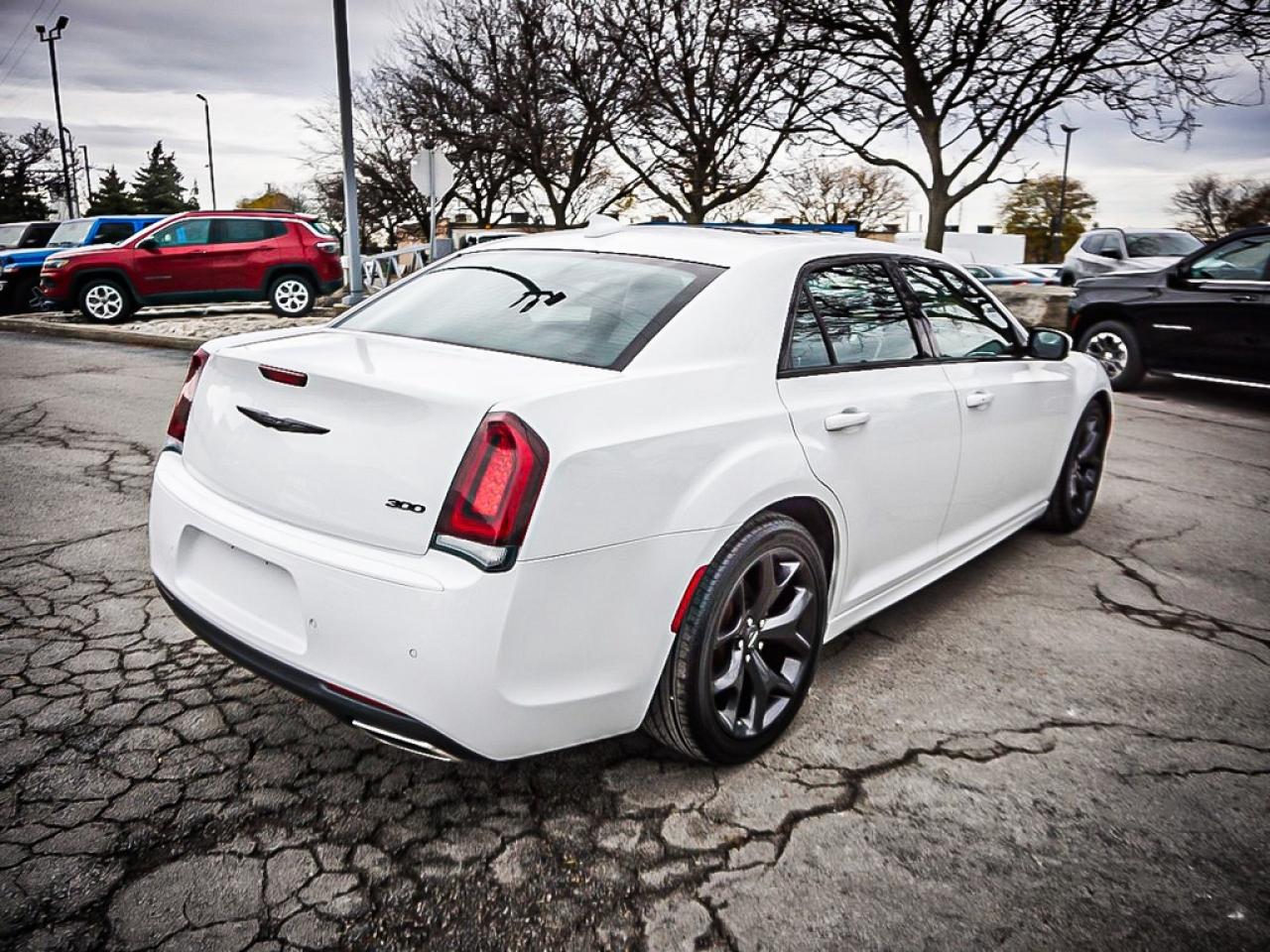 2023 Chrysler 300  Photo