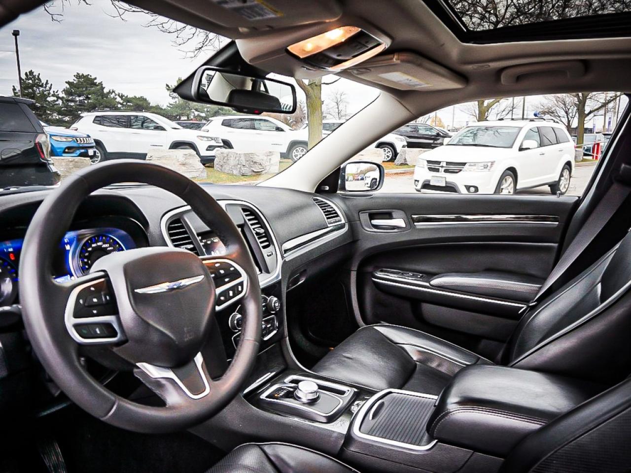 2023 Chrysler 300  Photo