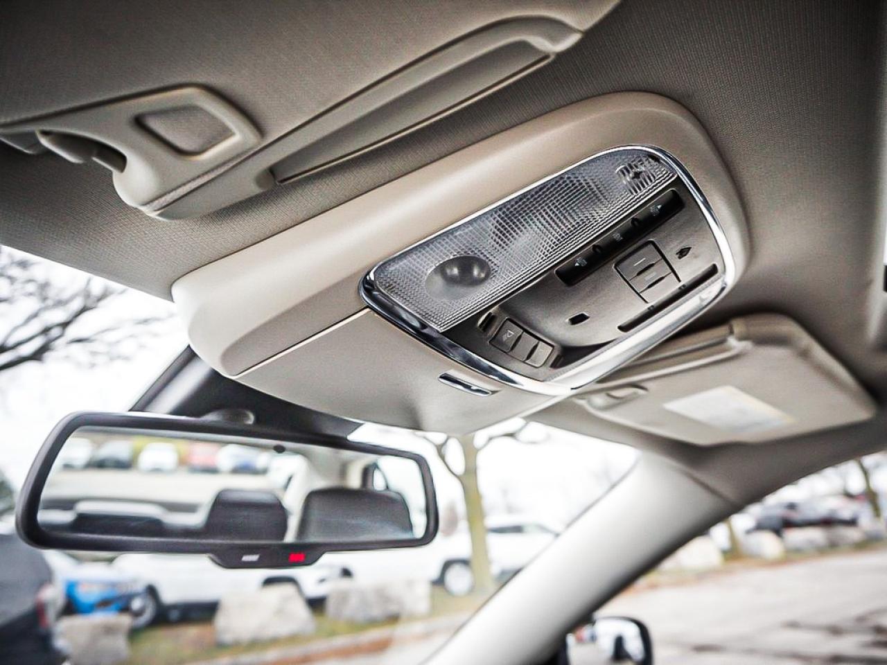 2023 Chrysler 300  Photo