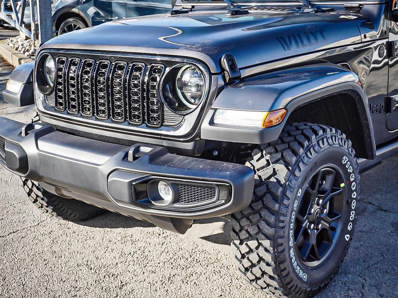 2026 Jeep Gladiator  Photo3