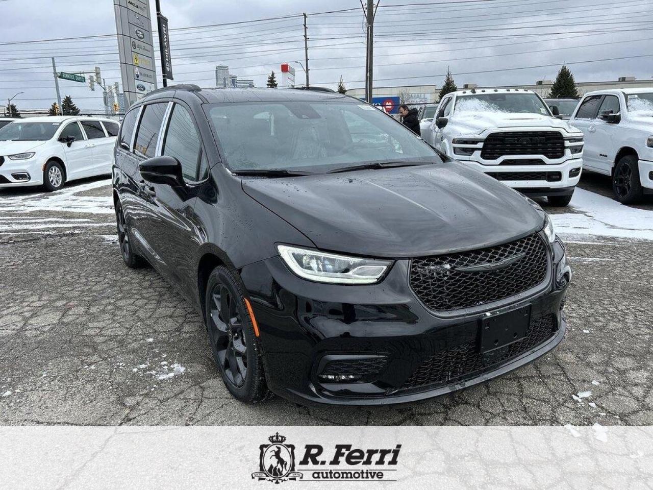 2026 Chrysler Pacifica Select Front-Wheel Drive Passenger Van Photo2