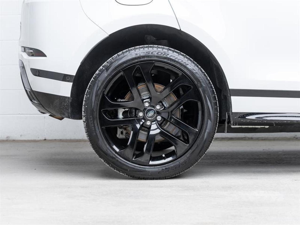 2024 Land Rover Range Rover Evoque  Photo