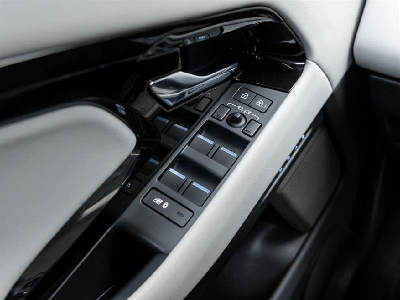 2024 Land Rover Range Rover Evoque  Photo