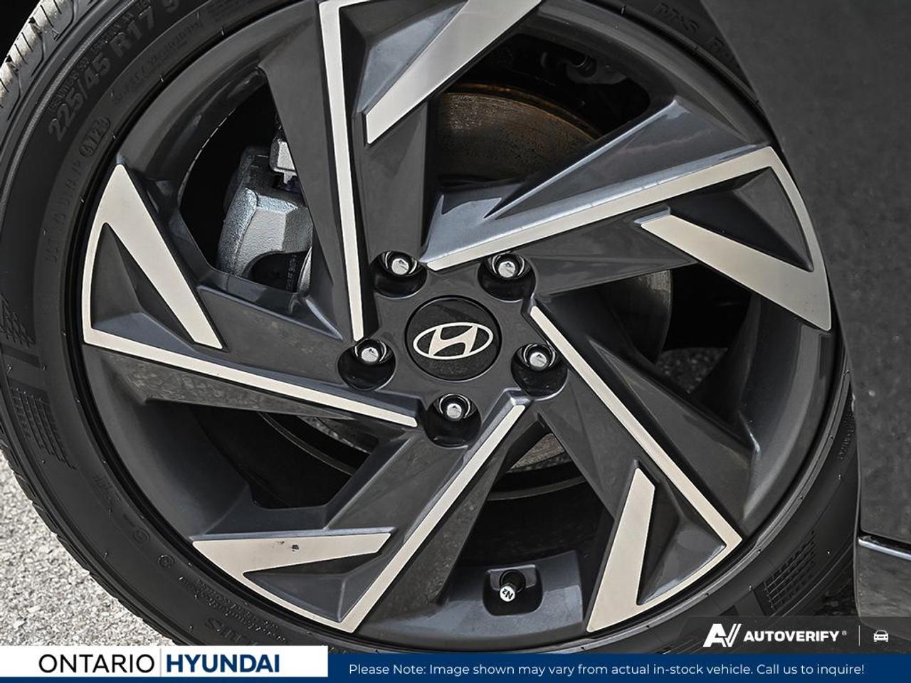 2026 Hyundai Elantra Luxury w/Two-Tone Interior 4dr Sedan Photo
