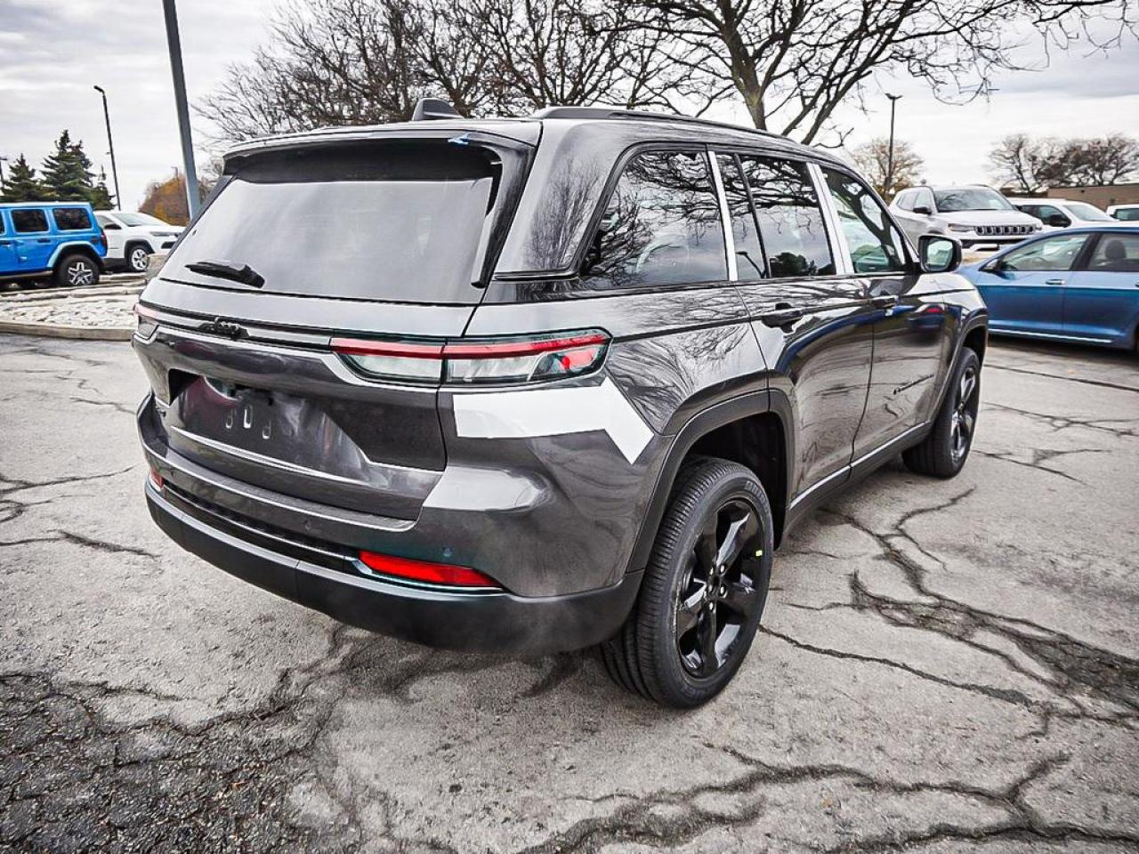 2025 Jeep Grand Cherokee  Photo