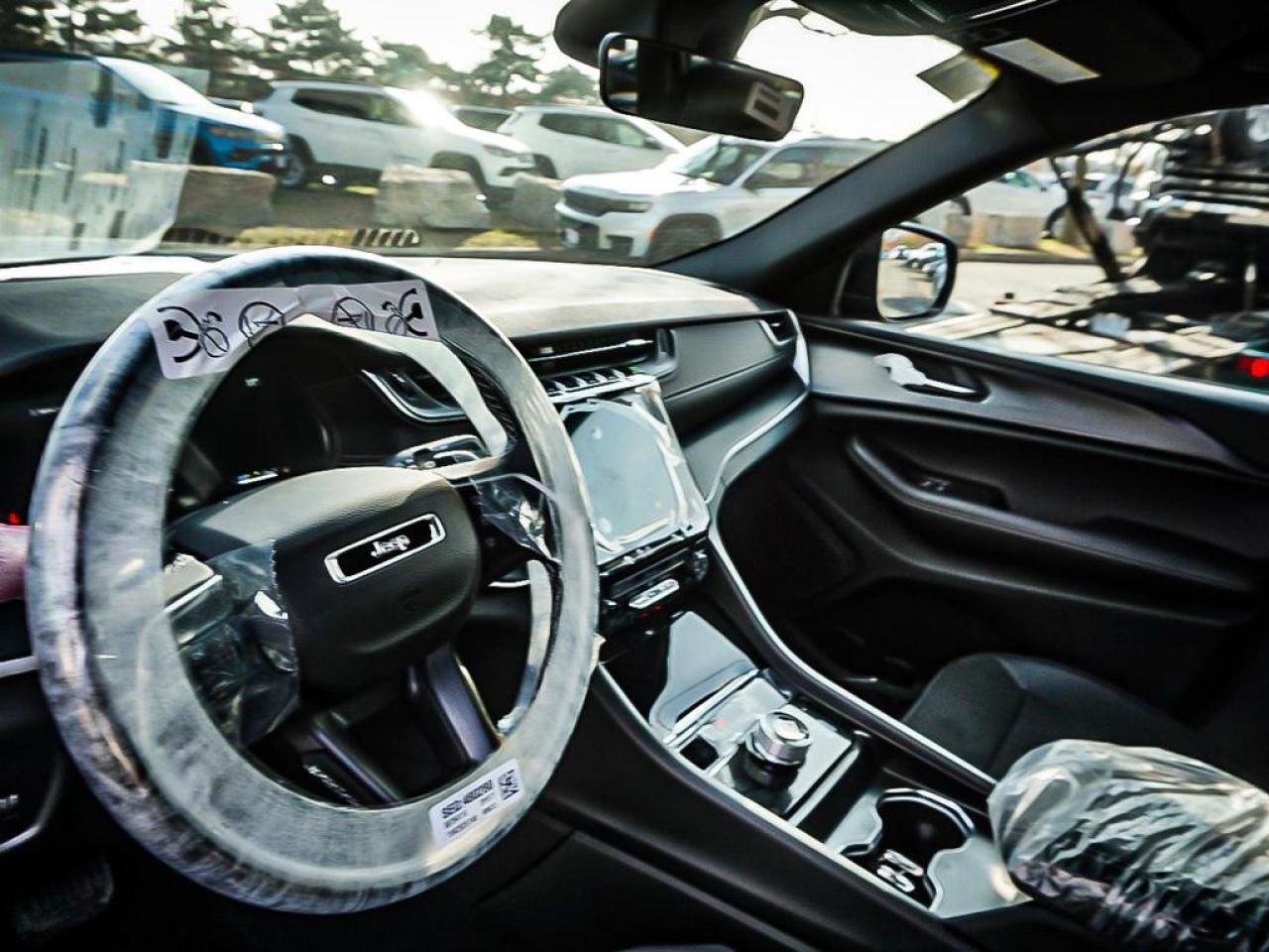 2025 Jeep Grand Cherokee  Photo