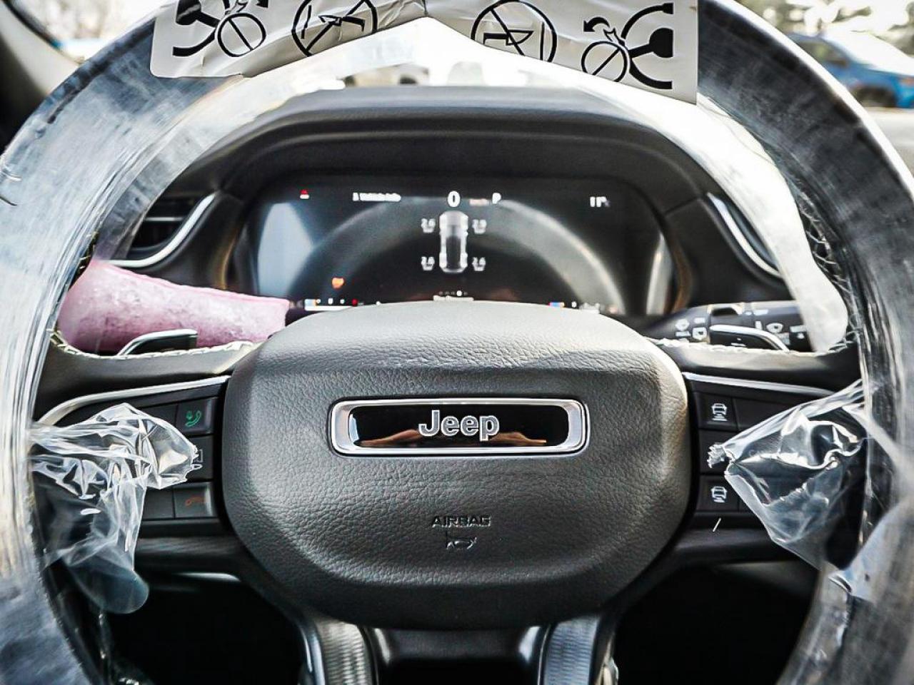 2025 Jeep Grand Cherokee  Photo