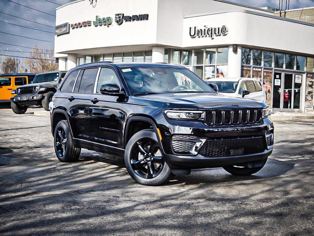 2025 Jeep Grand Cherokee  Photo