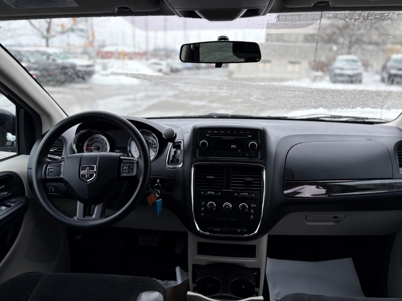 2016 Dodge Grand Caravan SE/SXT Passenger Van Photo