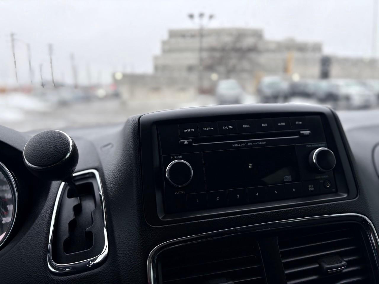 2016 Dodge Grand Caravan SE/SXT Passenger Van Photo