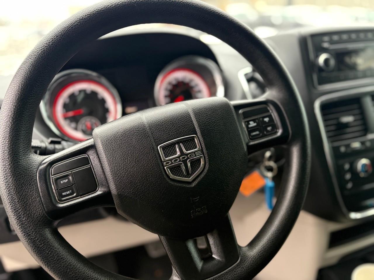 2016 Dodge Grand Caravan SE/SXT Passenger Van Photo